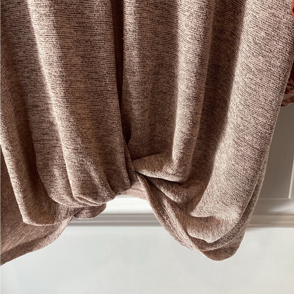 She & sky bohemian flutter sleeve top - Picture 4 of 9